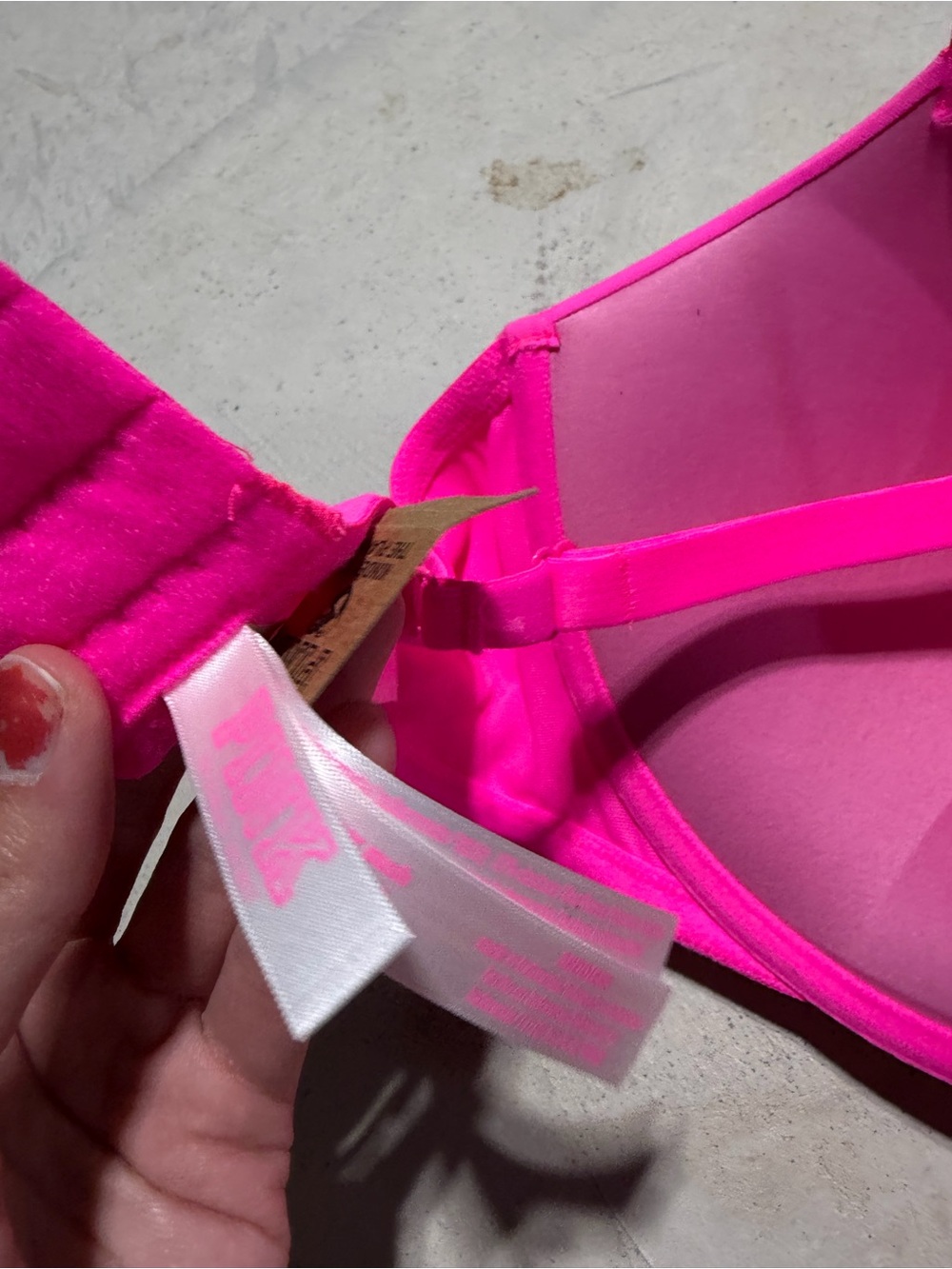 Victoria’s Secret pink wear everywhere super push up hot pink bra 38DD - Picture 10 of 10